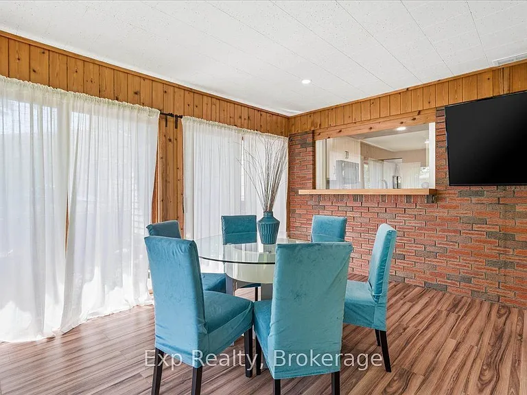 48 Melrose Cres — Photo 10