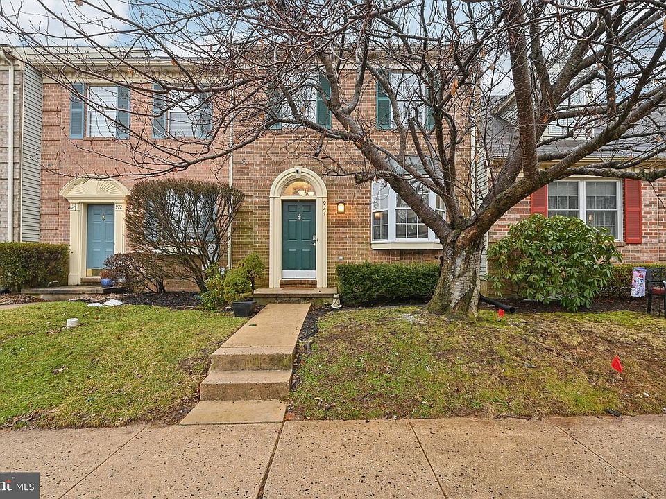1st image of 974 Chesney Ln