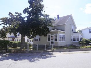 63 Fisher St, Lowell, MA 01850