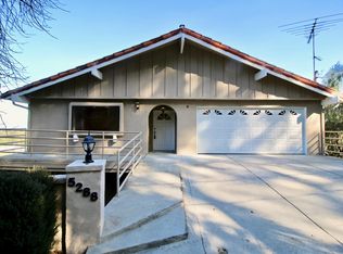 5288 Medina Rd, Woodland Hills, CA 91364