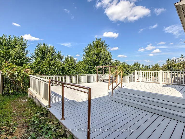 76 Ivy Glen Dr — Photo 30