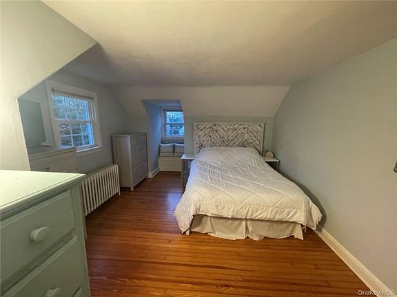 5th image of 55 Robbins Ave