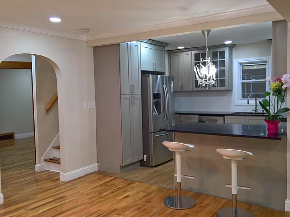 3rd image of 78 Clover Ave