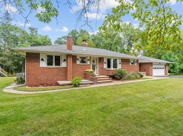 1425 Holly Dr, Lino Lakes, MN 55038