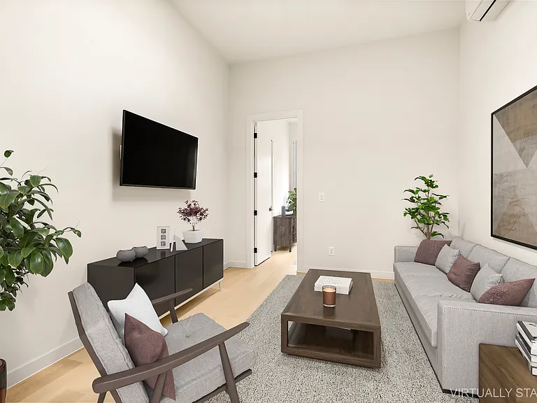 799 Manhattan Ave #2L — Photo 3