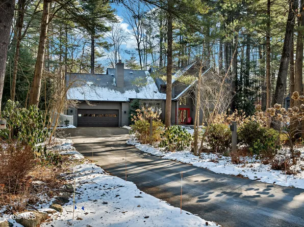 7 Birch Hill Court, Ballston Lake, NY 12019