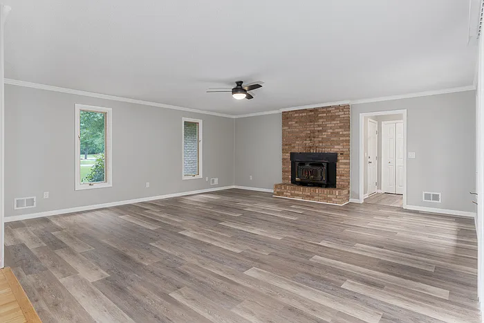 400 Derby Ln — Photo 15