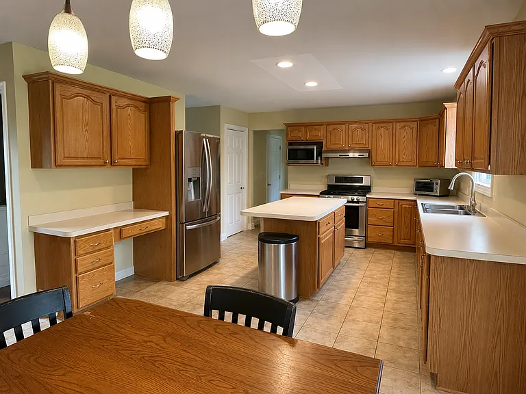 504 Ethel Ct — Photo 13