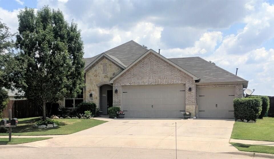 1st image of 1529 Pelican Dr