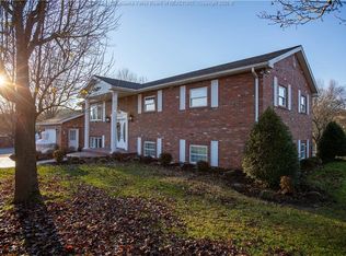 1423 Strawberry Rd, Saint Albans, WV 25177