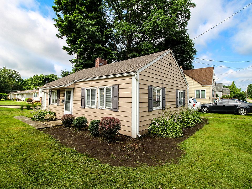 1st image of 224 Hilbish Ave