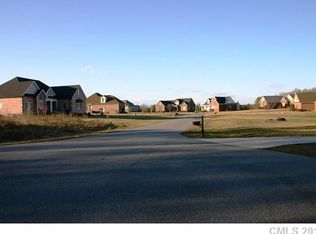 1185 Foxgate Ln, Mooresville, NC 28115
