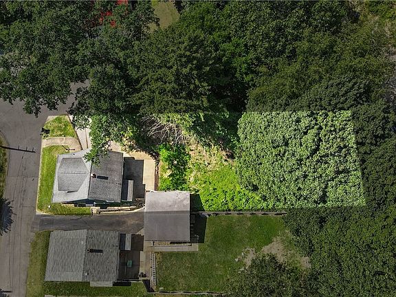 5th image of 530 Ellwood Ave