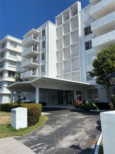 1075 92nd St APT 603, Bay Harbor Islands, FL, 33154
