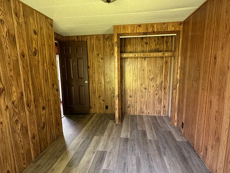 998 Somerset Rd — Photo 9