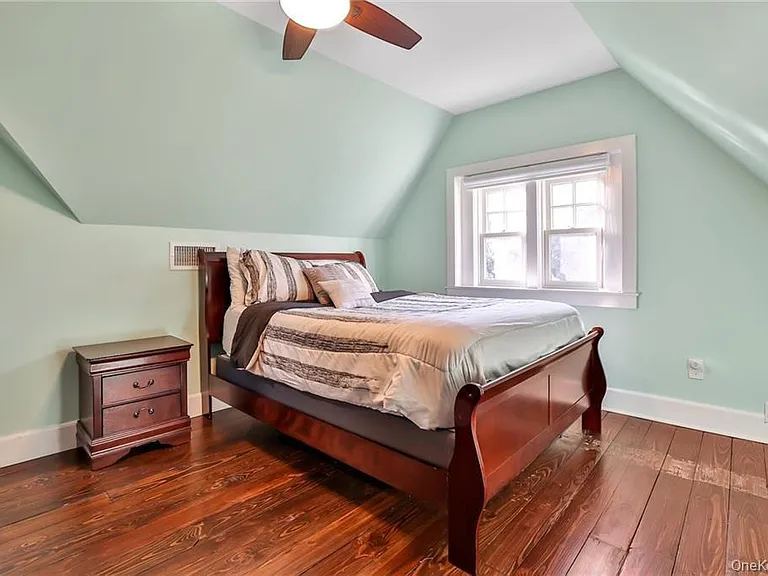 245 E Townline Rd — Photo 23