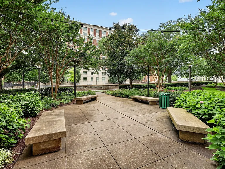 Columbia Plaza — Photo 65