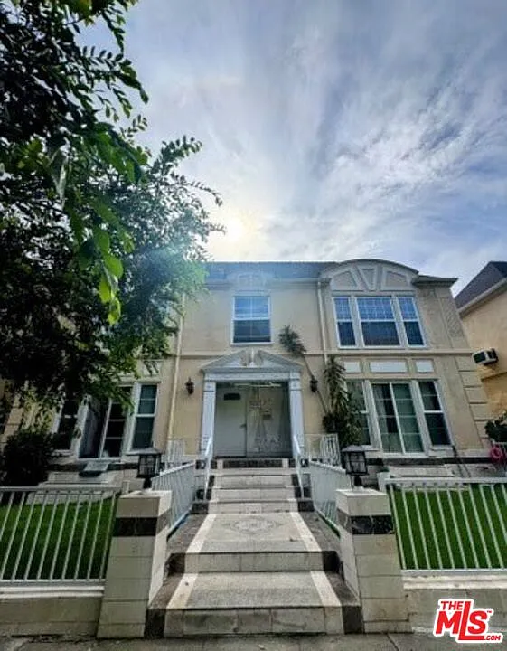 Studio, 1.0 bath, 450 sqft, $2,050 — Photo 3