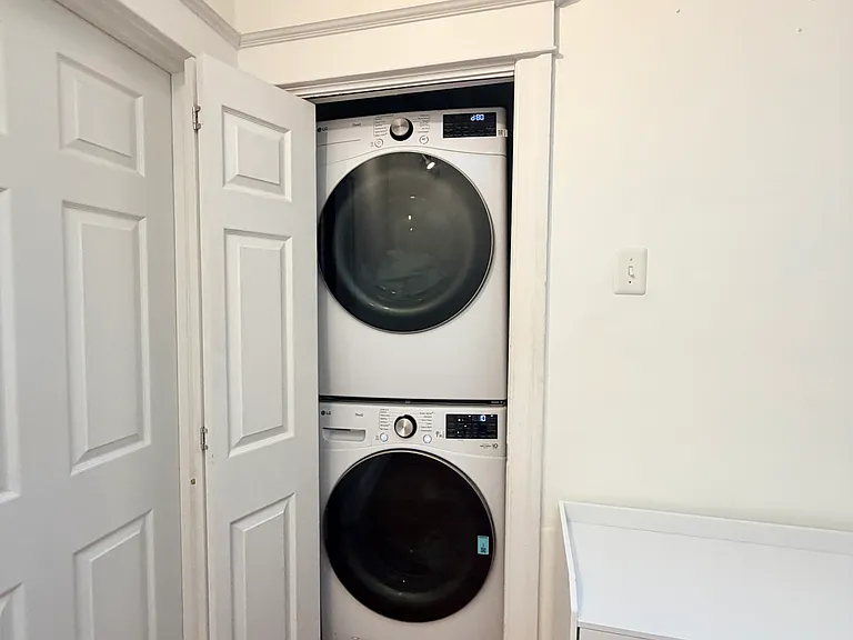427 Naomi St — Photo 10