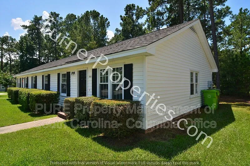 3 bed, 2.0 bath, 1200 sqft, $1,350 — Photo 4