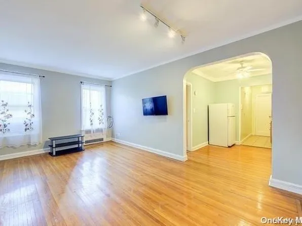 110-55 72 Road #206, Forest Hills, NY 11375
