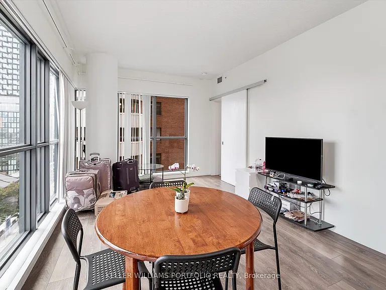 159 Dundas St E #1005 — Photo 13