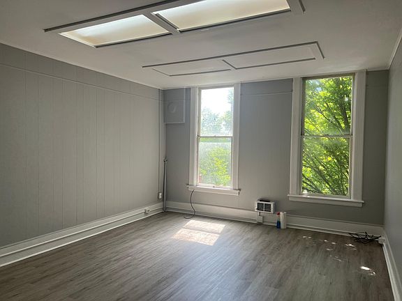 4th image of 938 Water St APT 203