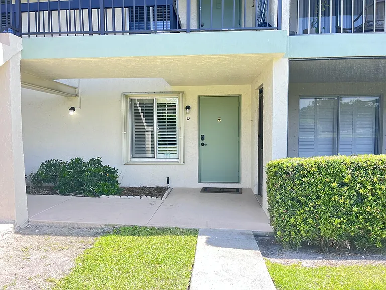 6341 Chasewood Dr #D — Photo 2