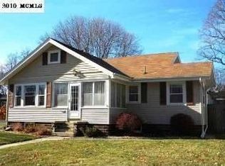 220 S Rhode Island Ave, Mason City, IA 50401