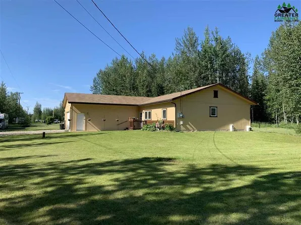 2437 Mission Rd, North Pole, AK 99705