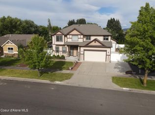 8683 Salmonberry, Hayden, ID 83835