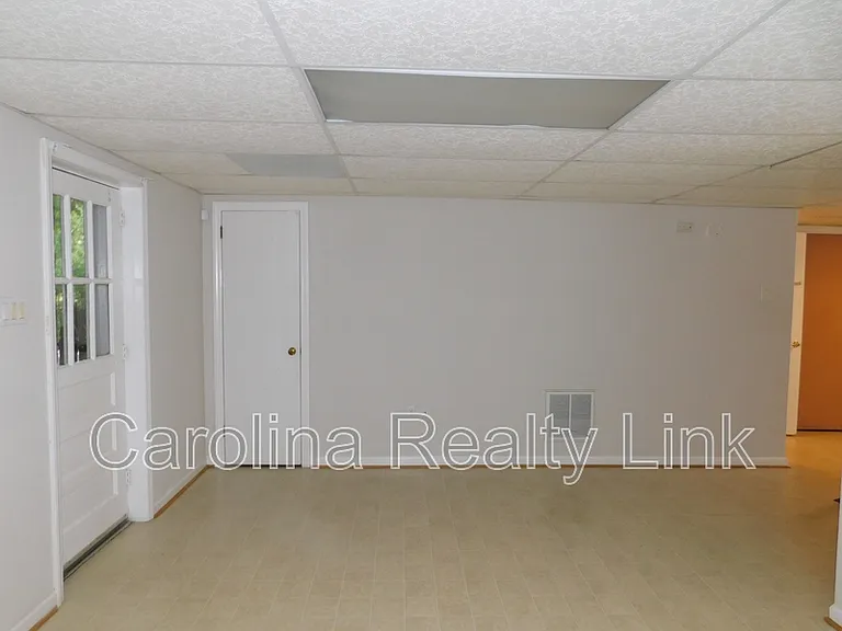 6300 Candlewood Dr — Photo 14