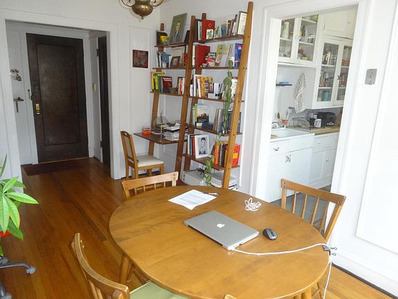2nd image of 1461 W Summerdale Ave APT 2B