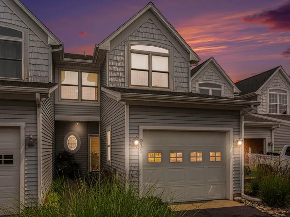 931 W Savidge St, Spring Lake, MI 49456