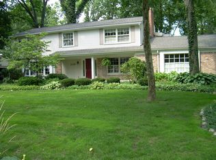 2436 Chelsea Dr, Troy, MI 48084