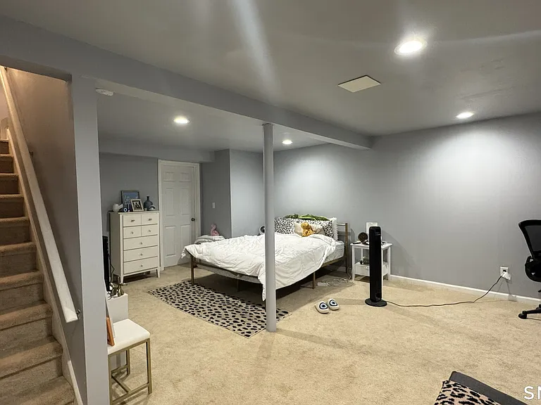 3409 Whitney Ave #6 — Photo 22