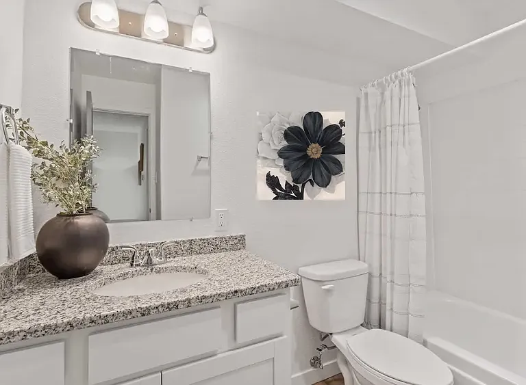 Garrison Edge - Bathroom