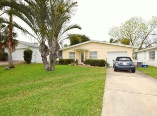 17602 1st St E, Redington Shores, FL 33708