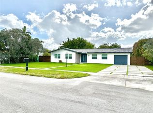 3125 SW 98th Ct, Miami, FL 33165