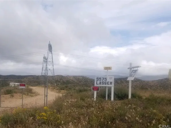 5575 Lassen Rd, Oak Hills, CA 92344