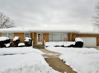 7622 N Neva Ave, Niles, IL 60714