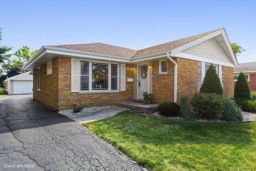 1st image of 10907 Windsor Dr