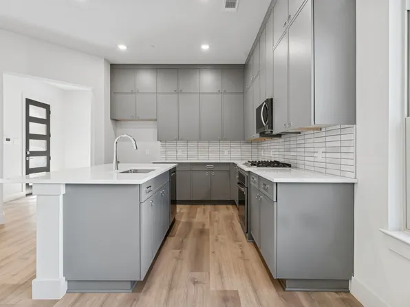 452 Waters Edge Dr Unit 822, Hickory Creek, TX 75065