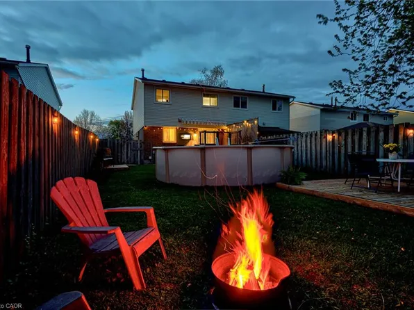 105 Maple Ave, Stratford, ON N5A 7G8