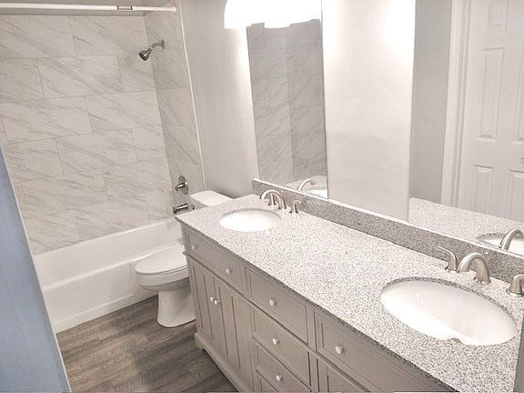 3rd image of 3601 30th Ave N APT 5