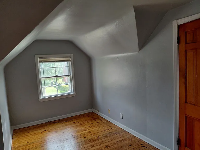 3911 Warrendale Rd — Photo 25