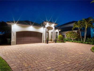 10340 Vanderbilt DR, Naples, FL, 34108