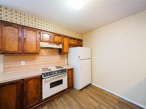 5th image of 6641 Rhine Dr