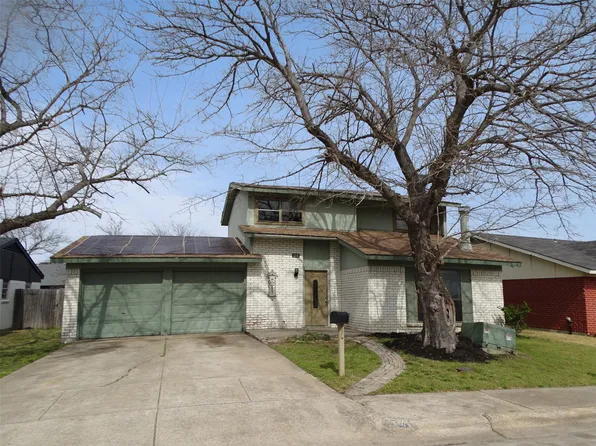 1218 Birchbrook St, Grand Prairie, TX 75052