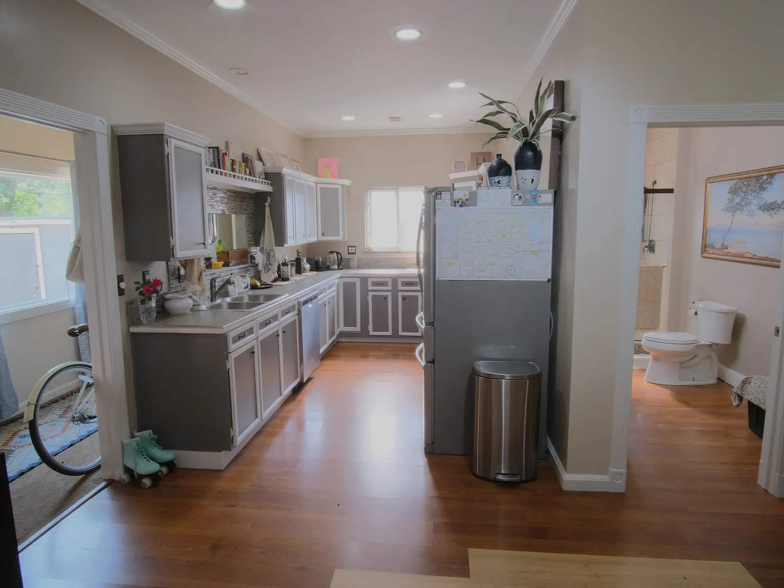 2 bed, 1.5 bath, 1376 sqft, $2,500 — Photo 2